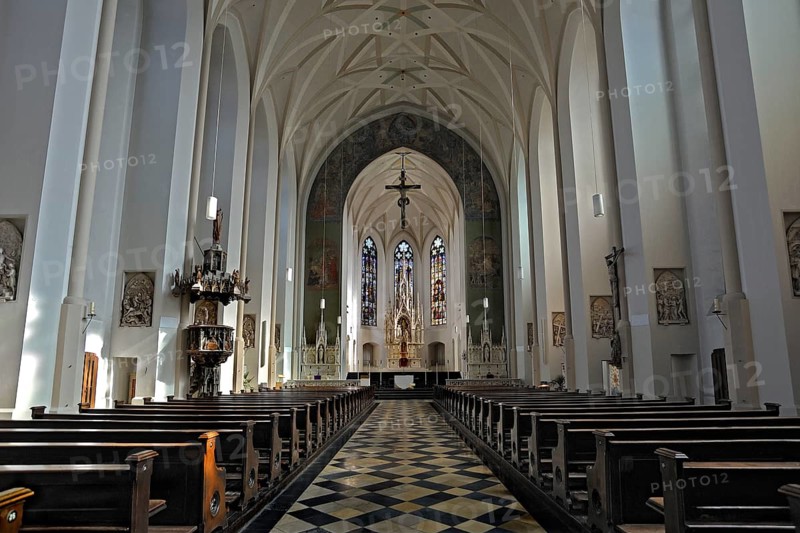 Church Neue Pfarrkirche St. Johann Baptist