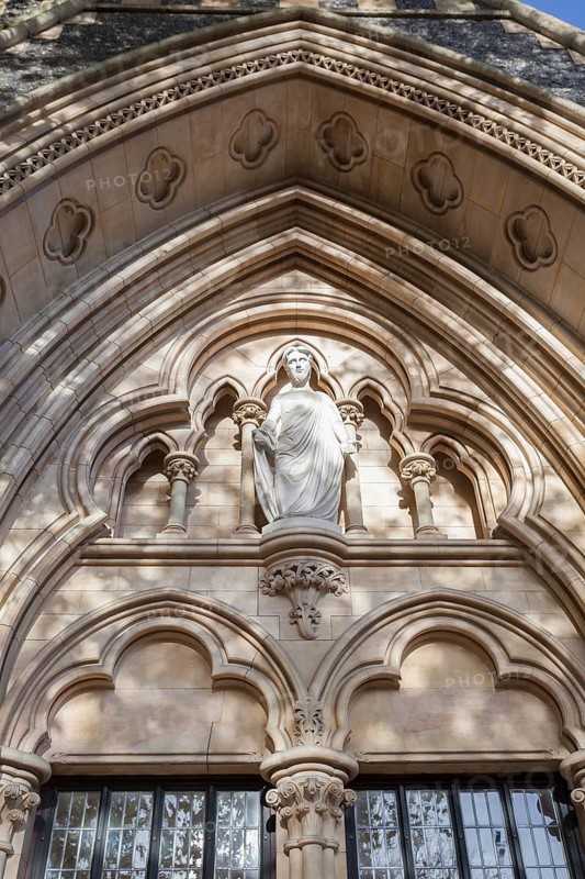 Detailed view of the main entrance of Southwark Cathedral