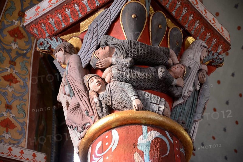 Pillar