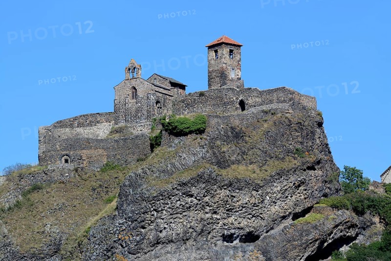 Saint Ilpize castle and the chapel