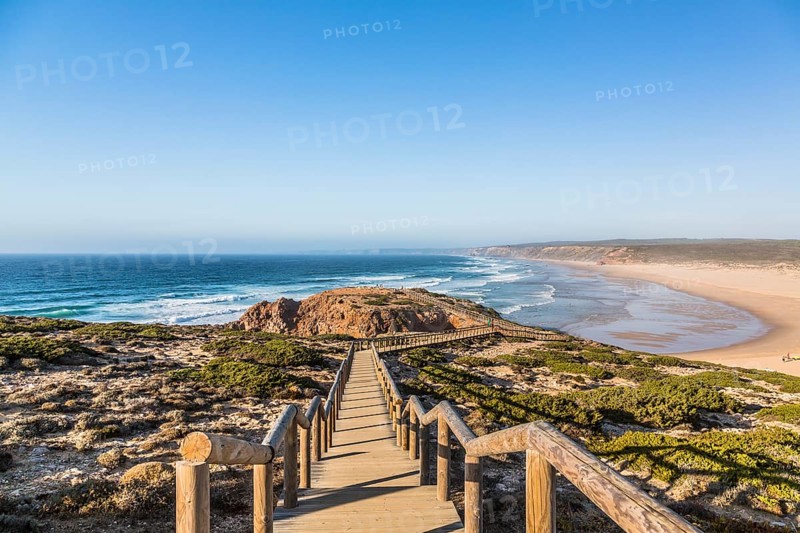 Lookout point at Praia da Bordeira