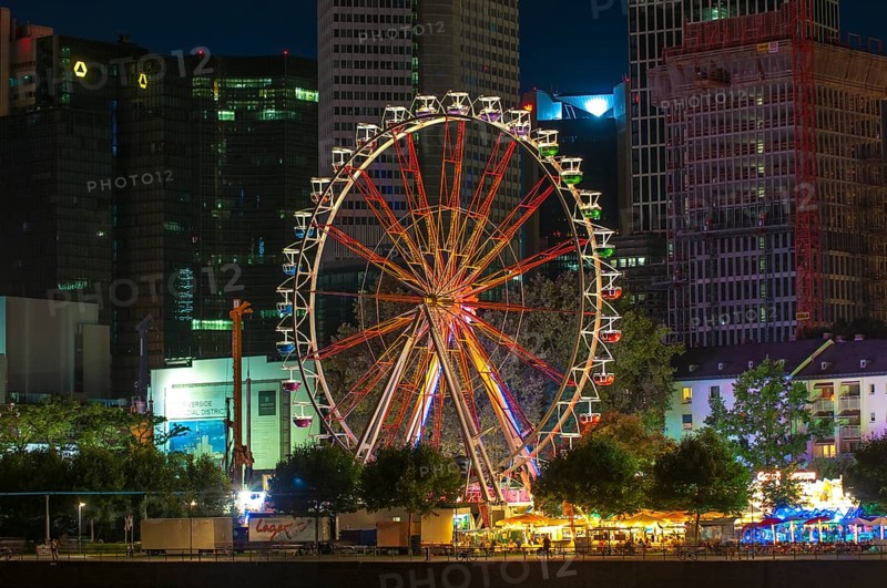 Ferris wheel of the traditional Main Festival