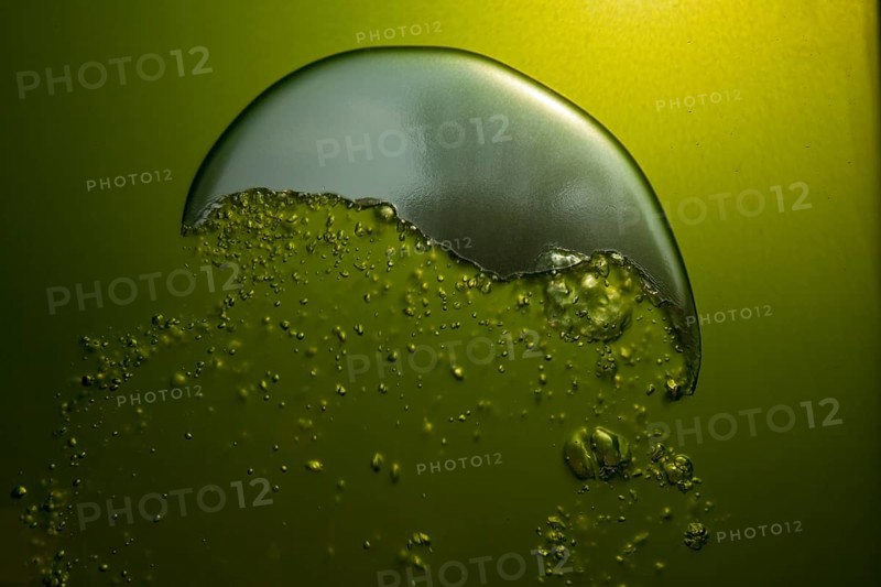 Rising air bubbles