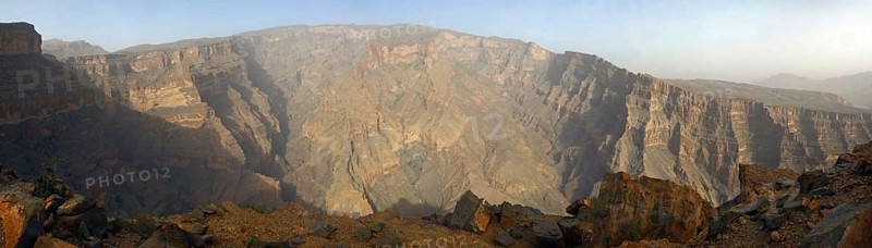 The deep canyon of the Wadi Ghul