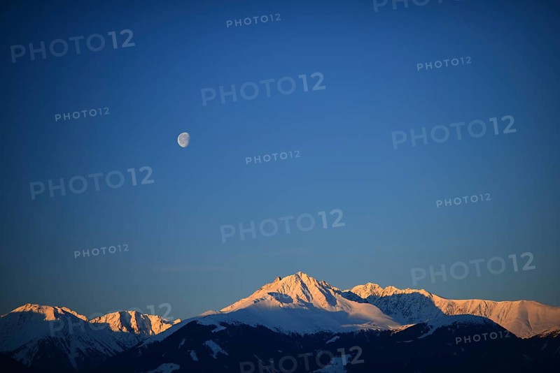 Rosskogel mountain with moon