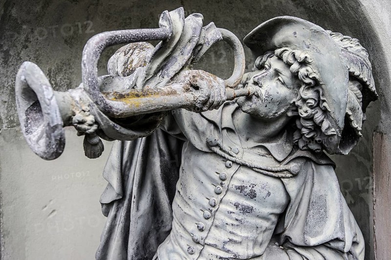 Statue of 'The Trumpeter of Bad Saeckingen' at Schloss Schoenau Palace