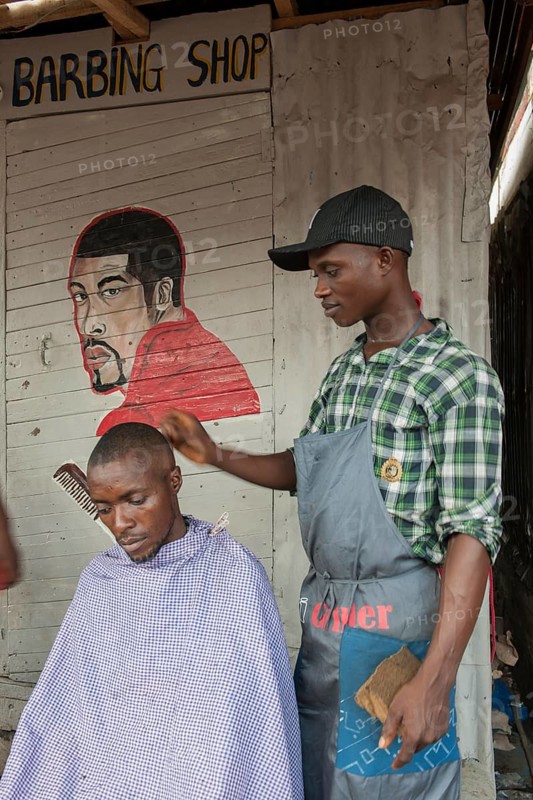 Hairdressing salon at a street market