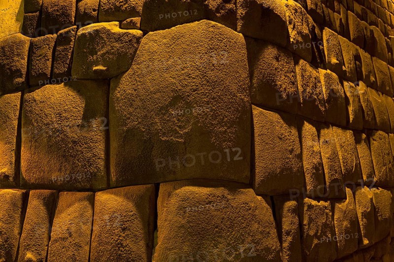 Inca wall