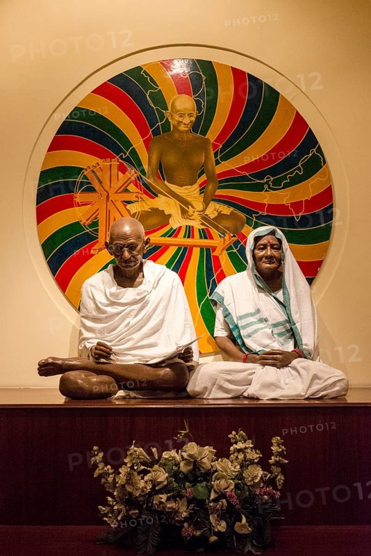 A sculpture of Mahatma Gandhi and his wife Kasturba in the Gandhi Memorial Museum
