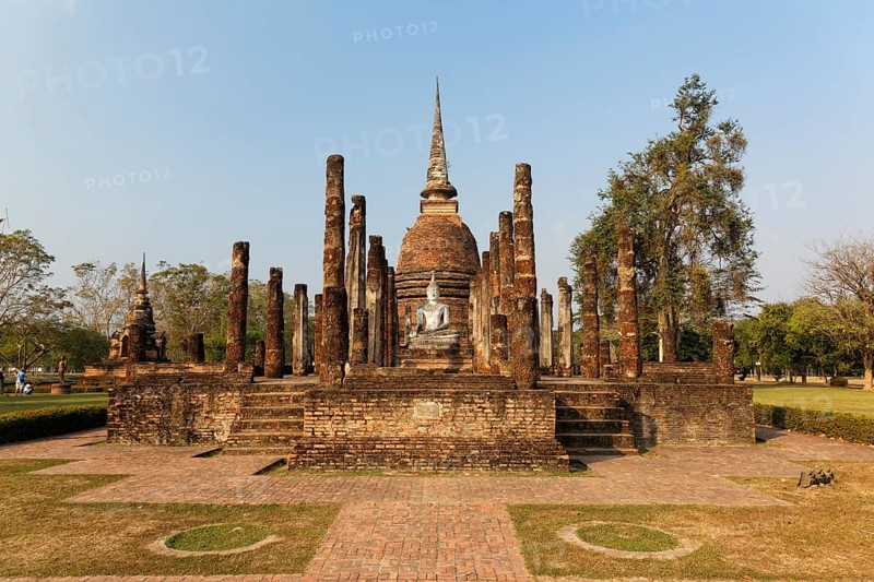 Chedi and Viharn