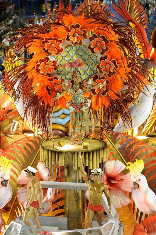 Dancers on floats