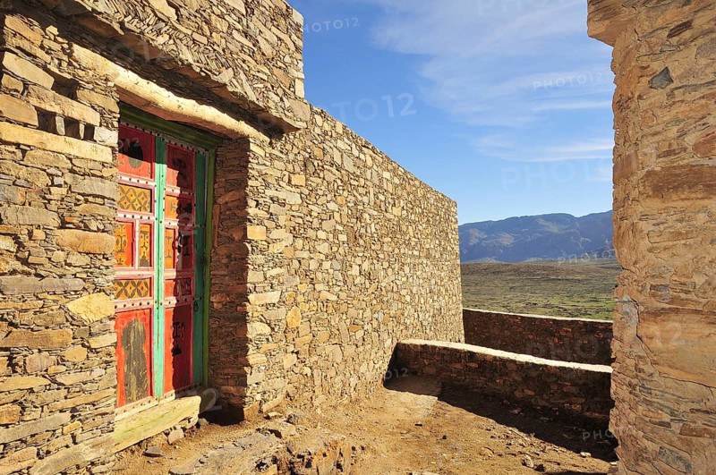 Natural stone walls