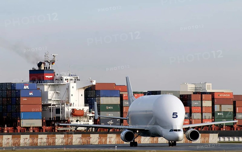 Transport aircraft Airbus A300-600ST Super Transporter