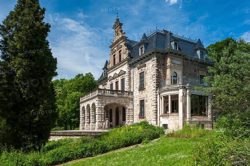 Villa Haar with park