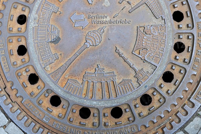Various Berlin landmarks such as the Brandenburg Gate