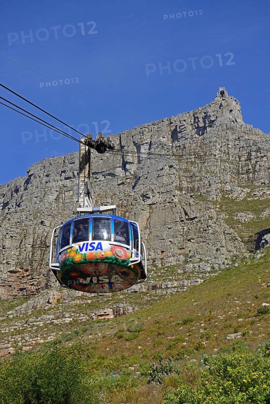 Gondola of a cable car travelling to Table Mountain