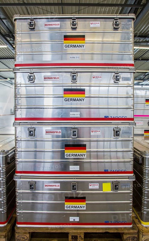 Transport crates for the drinking water treatment plant of the THW