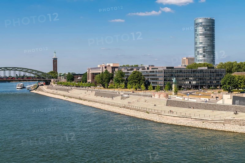Open staircase on Rhine boulevard