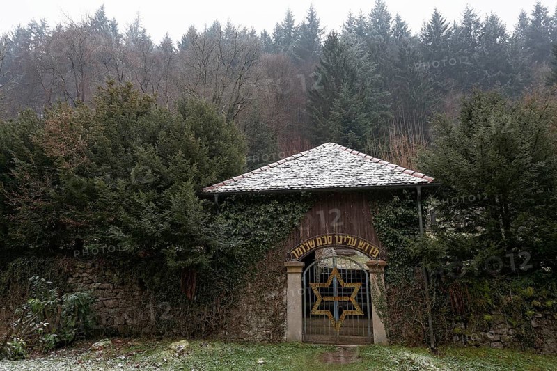 Hall cemetery