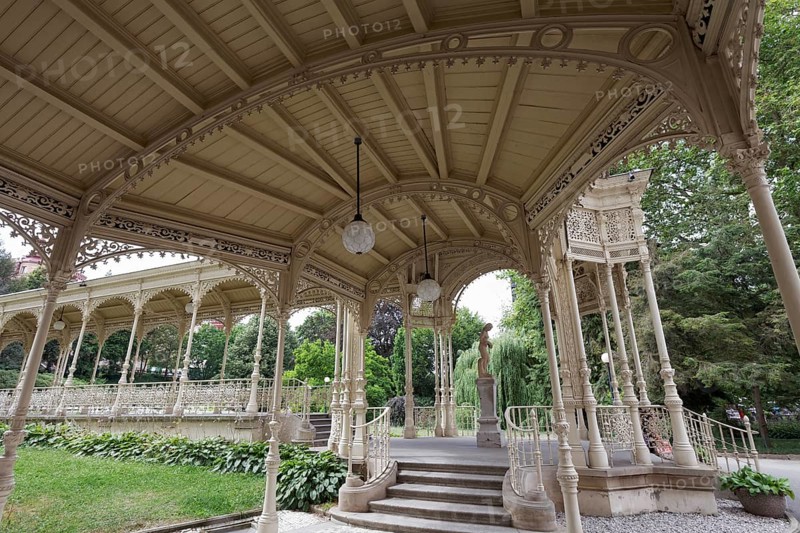Park colonnade