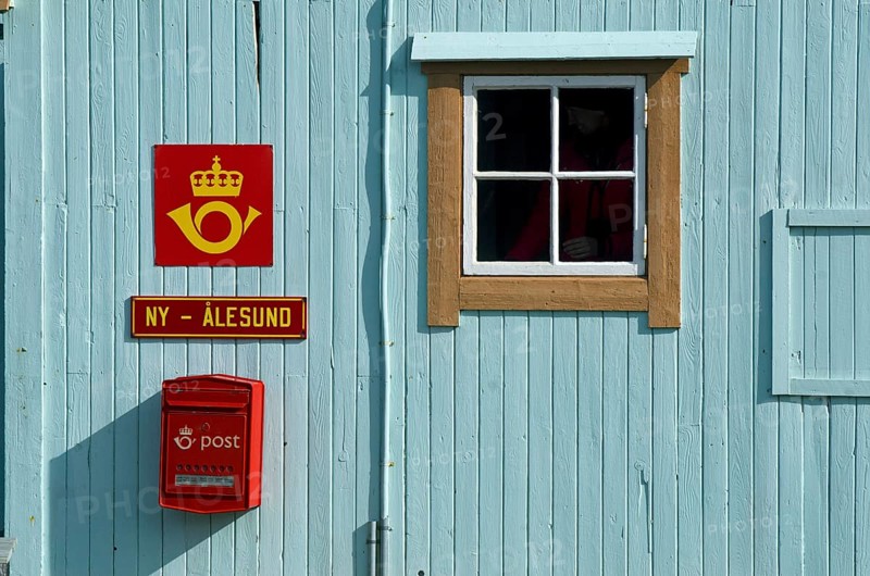 Facade of the northernmost post office in the world