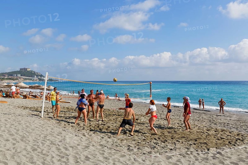 People playing volleyball on Keykobat beach