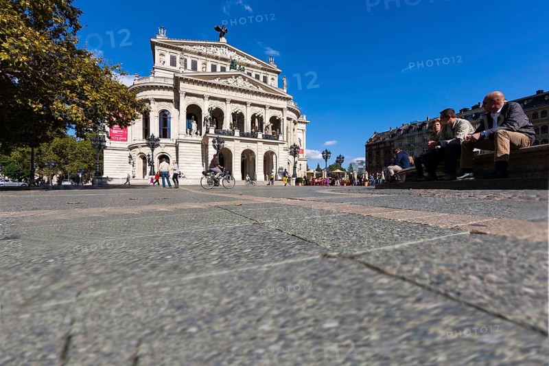 Opernplatz square and Alte Oper