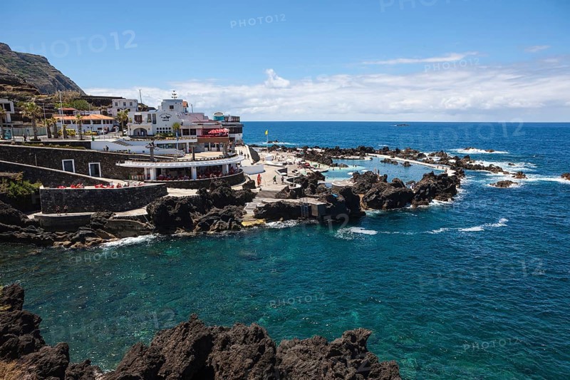 Seawater pool
