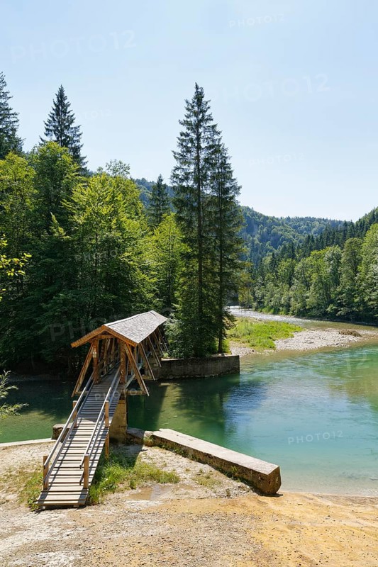 Footbridge crossing the Ammer River