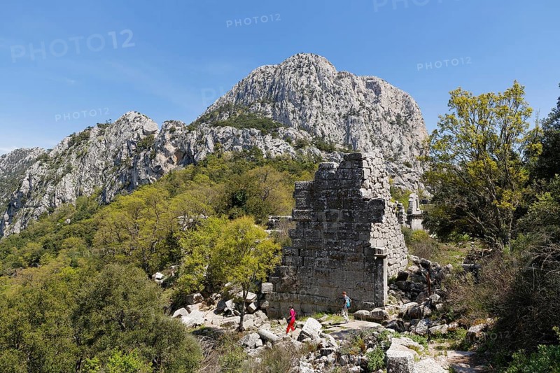 Upper city walls