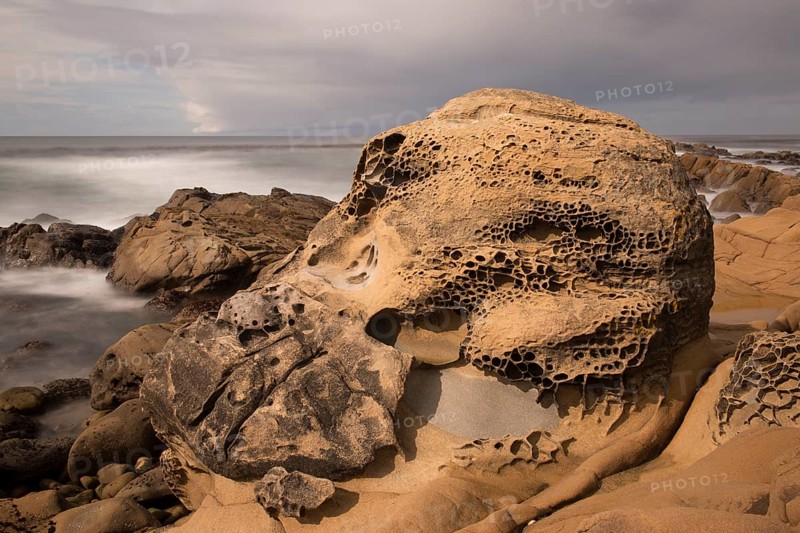 Tafoni rock formations