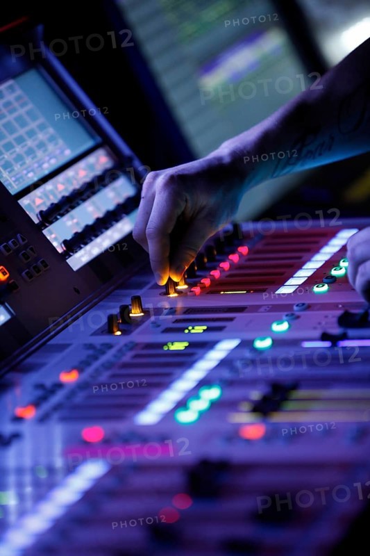 Mixing console