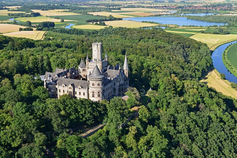 Marienberg with Schloss Marienburg Castle and the Leinetal valley
