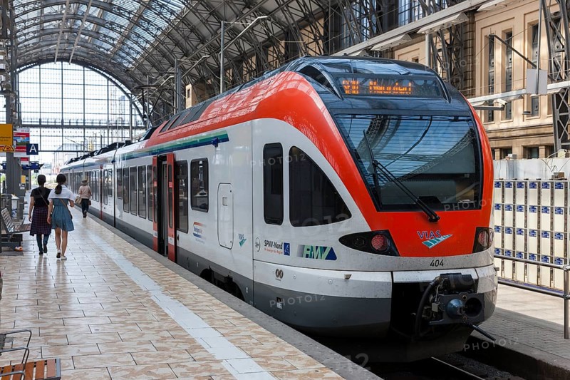 A regional train of the RMV pulling into the main station