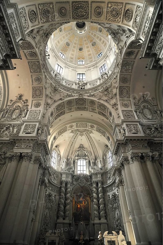 Dome with the altar of the Theatiner Church