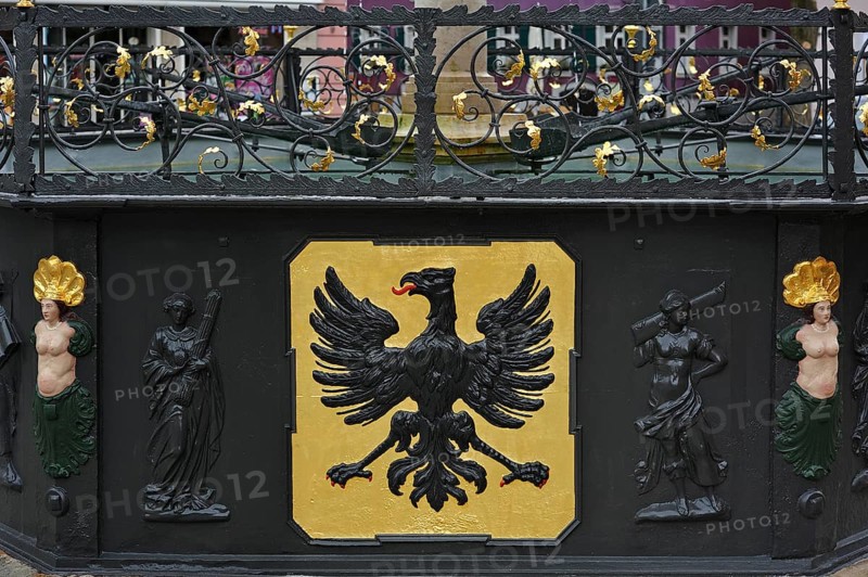 Imperial eagle on Roehrenbrunnen fountain of 1727