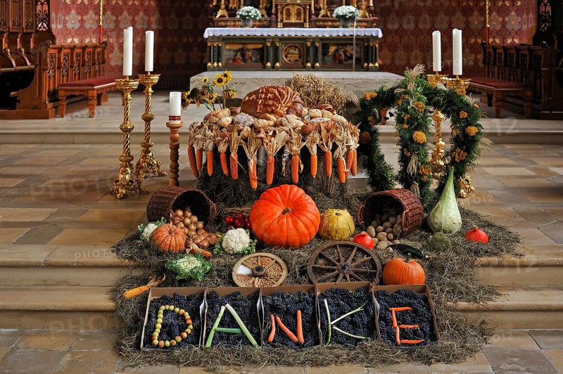 Thanksgiving decoration in front of the altar in the neo-Gothic Parish Church of St. Pelagius