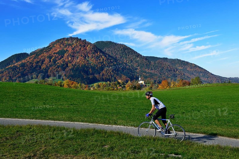 Racing cyclist