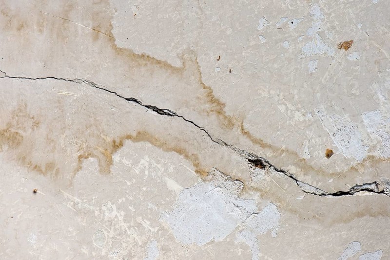 Cracked wall