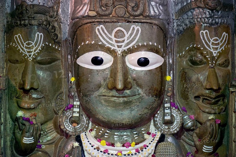 Shiva-portrait in the Samadhishwar Temple dedicated to Shiva