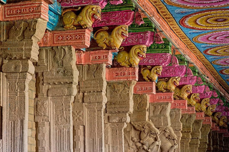 Hall with brightly painted pillars