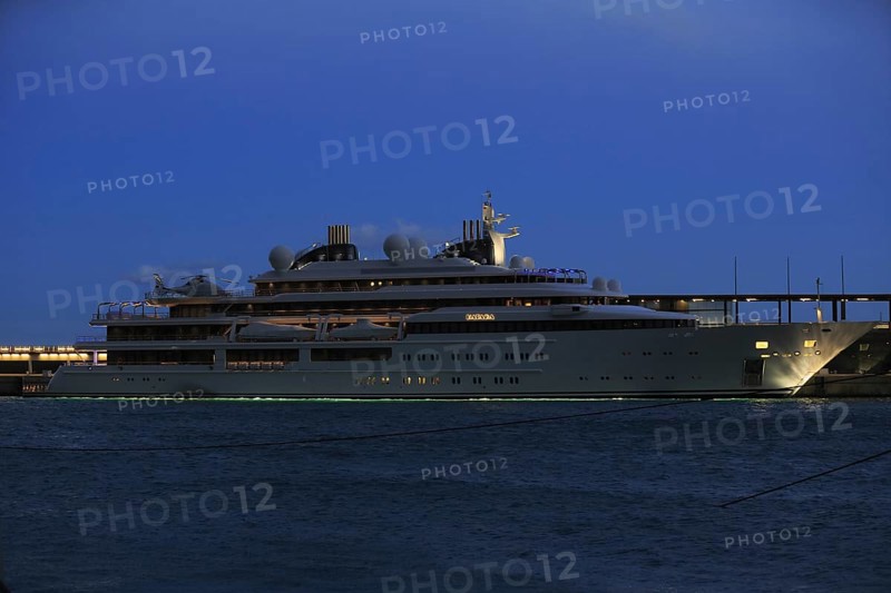 Motoryacht 'Katara' in the harbour of Monaco in the evening