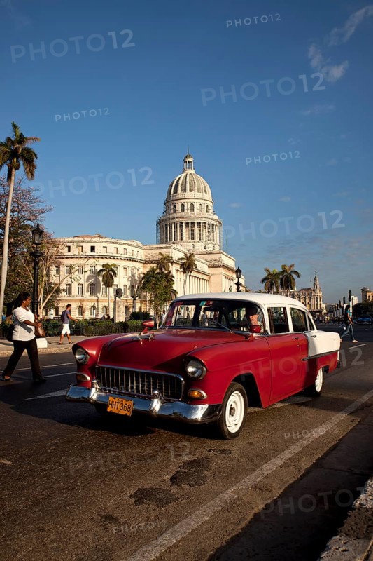 American classic cars and the Capitol