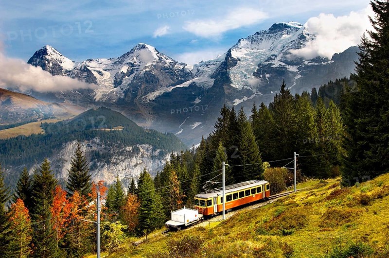 Muerren Train with Eiger