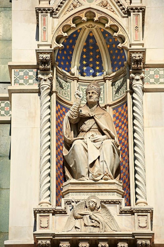 Statue of Pope Eugene IV on the facade of the Duomo of Florence