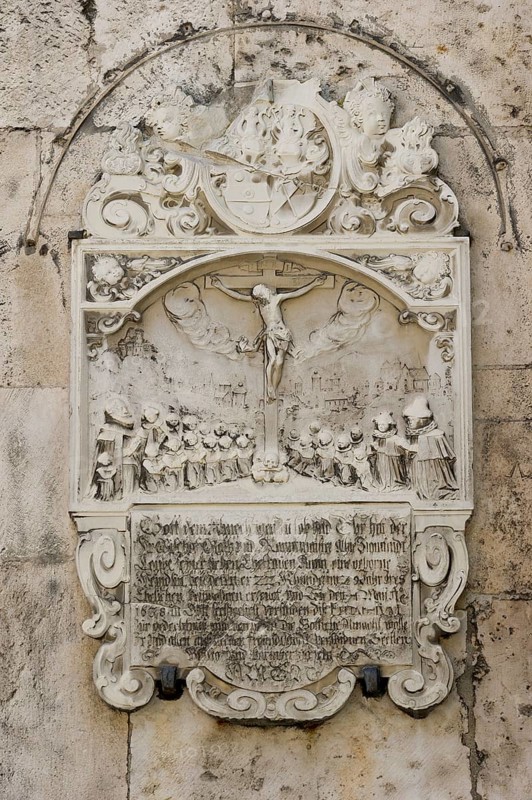 Relief plaque with Jesus on the Cross