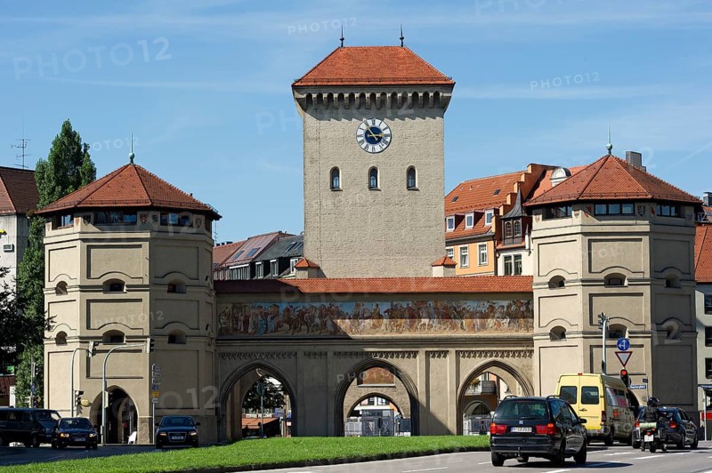 City gate and gate tower of the Isar Gate