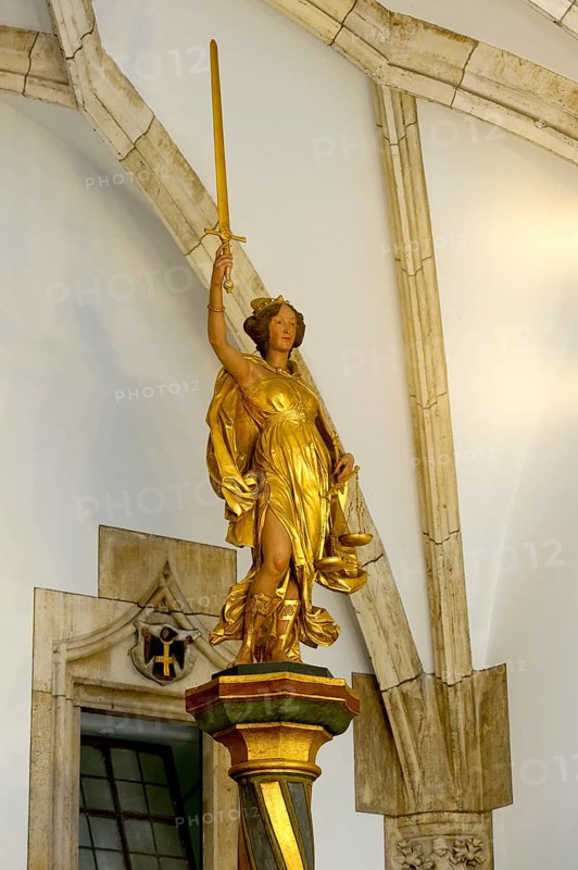 Golden statue of Lady Justice