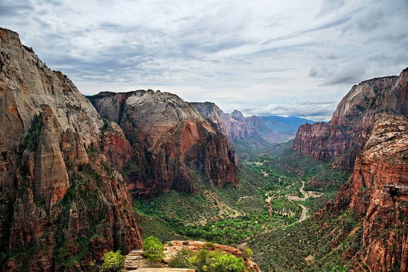 Panoramic views from the lookout at Angels Landing into Zion Canyon