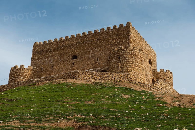 Khanzad Castle